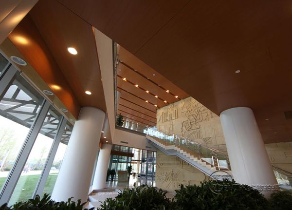 【富騰建材】鋁單板廠家對(duì)價(jià)錢(qián)的定位如何？